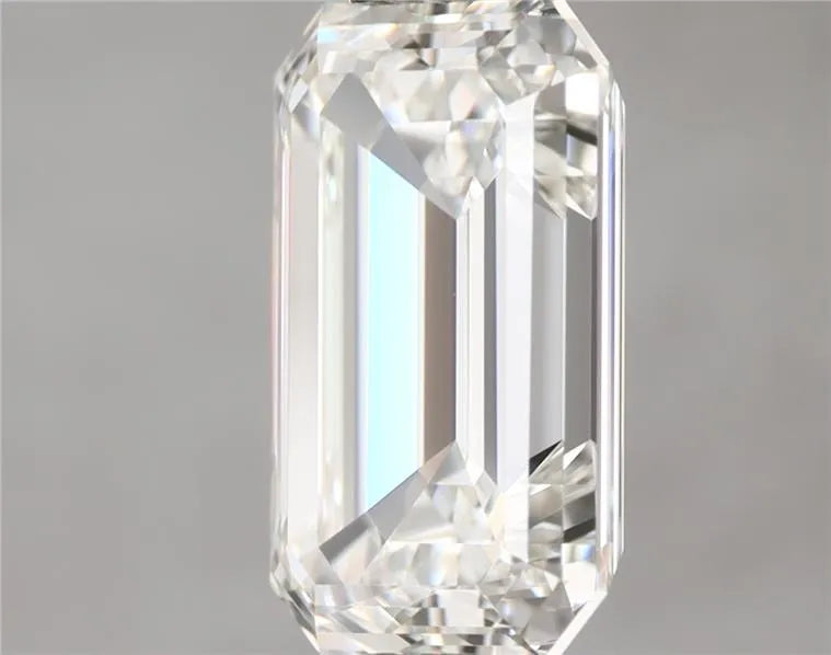 1.80 ct Emerald IGI certified Loose diamond, H color | VVS1 clarity | VG cut