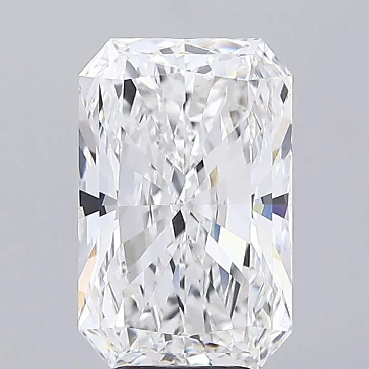 5.01ct Radiant Lab Grown Diamond (Colour E, Clarity VVS2, IGI Certified)
