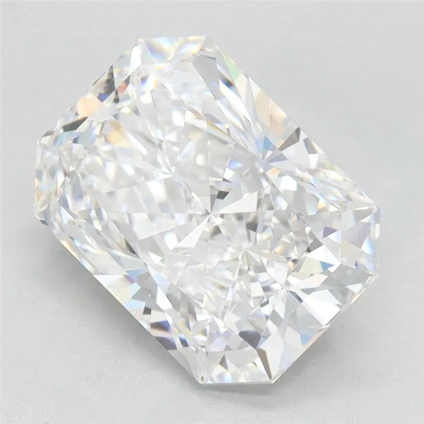 3.28ct Radiant Lab Grown Diamond (Colour D, Clarity VVS1, GIA)