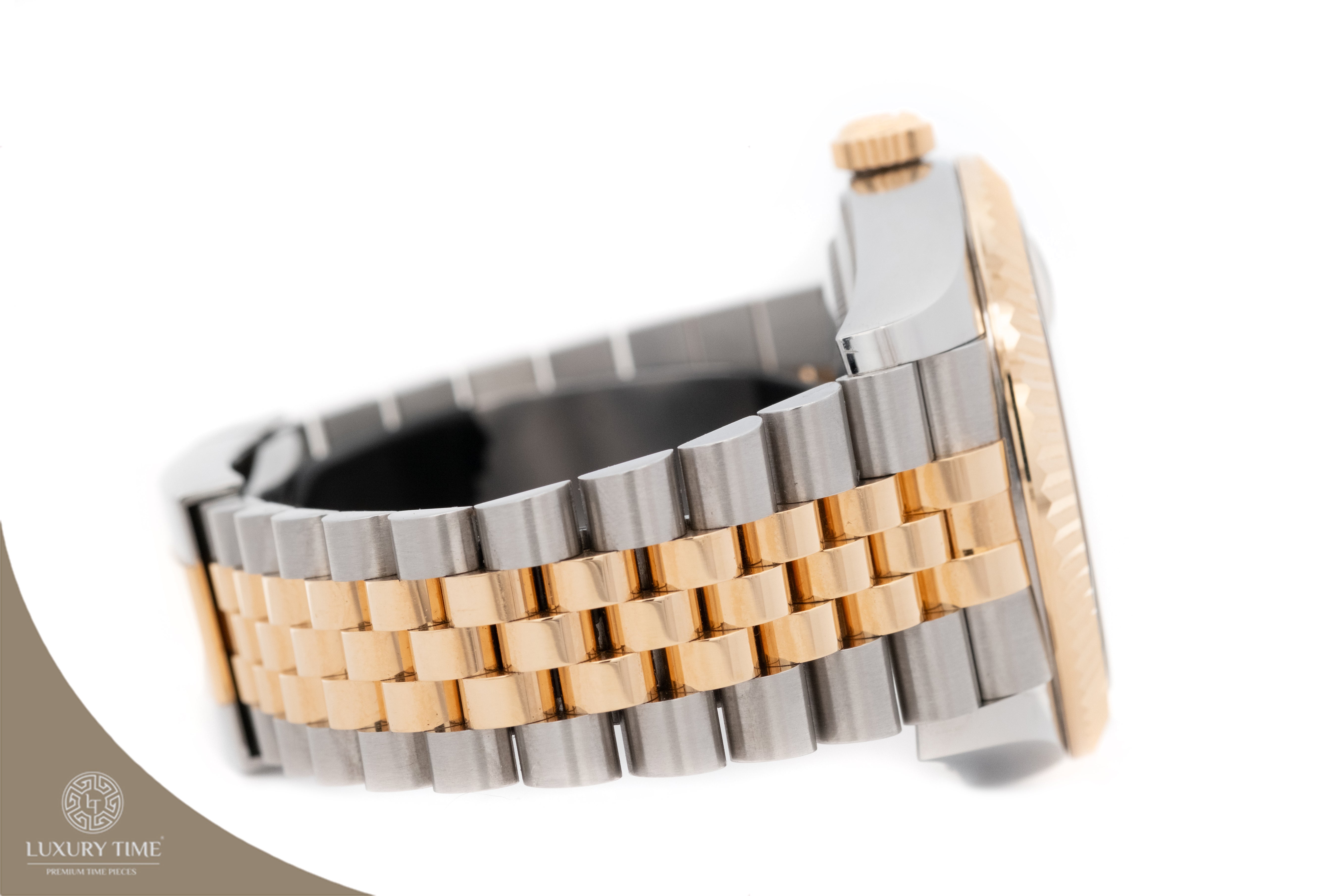 Rolex Sky-Dweller Champagne Dial Men's Watch