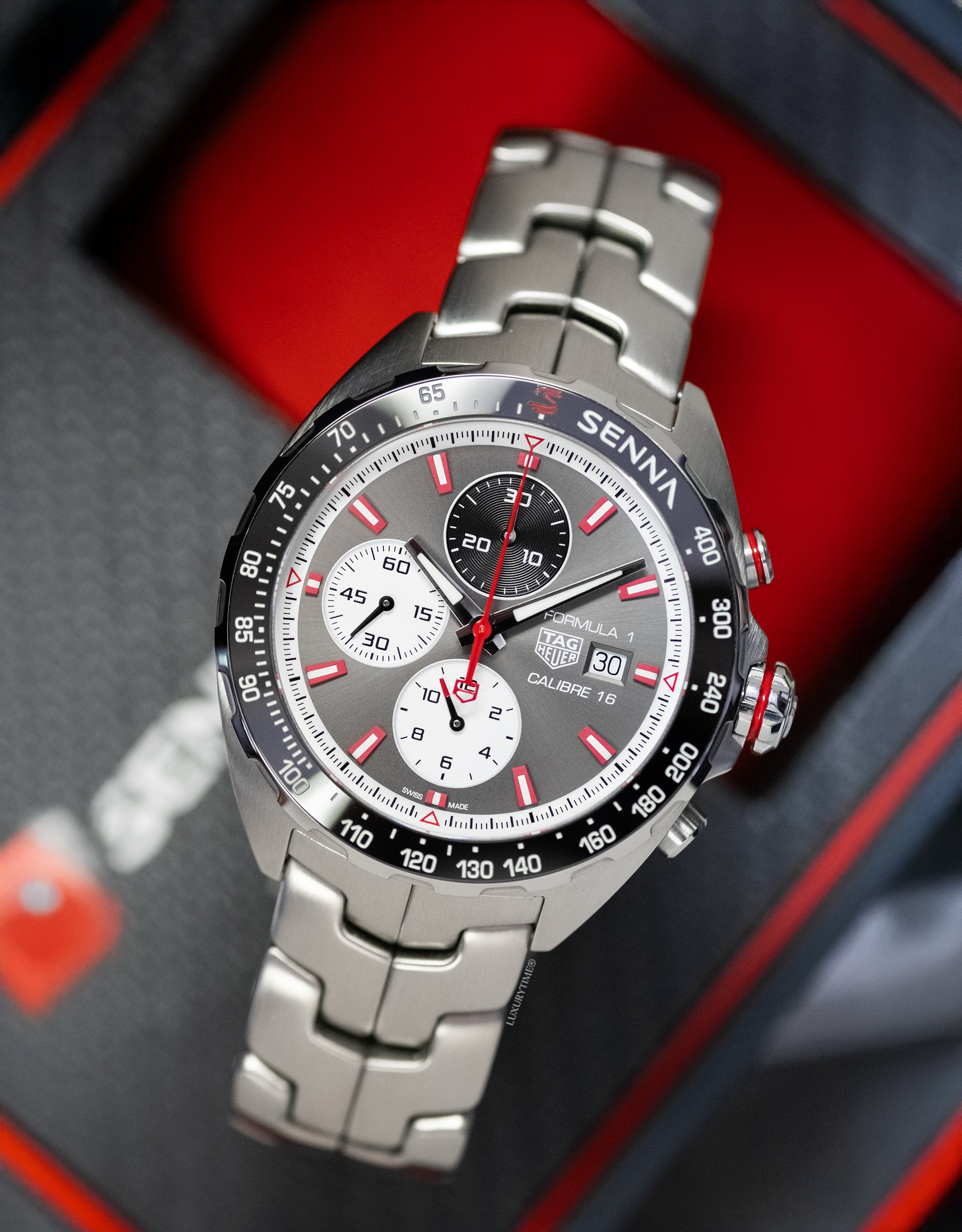 Tag Heuer Formula 1 Chronograph Black Dial Men's Watch