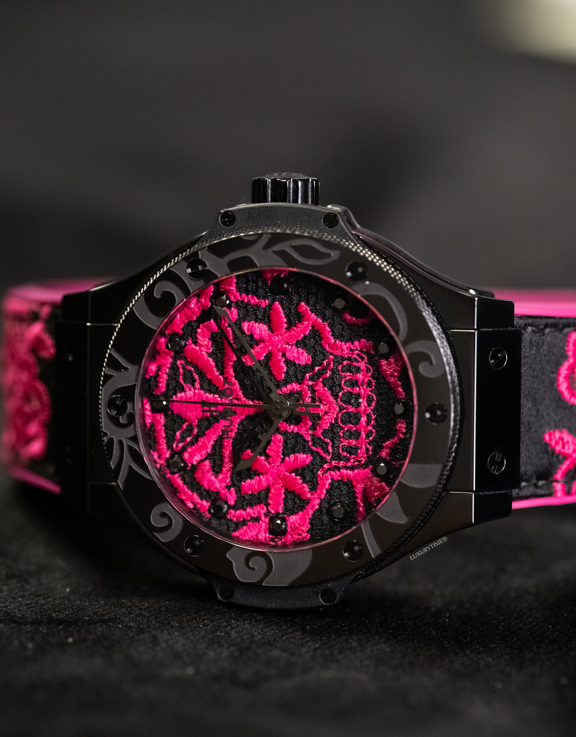 Hublot Big Bang Broderie Sugar Skull Fluo Hot Pink Unisex Watch