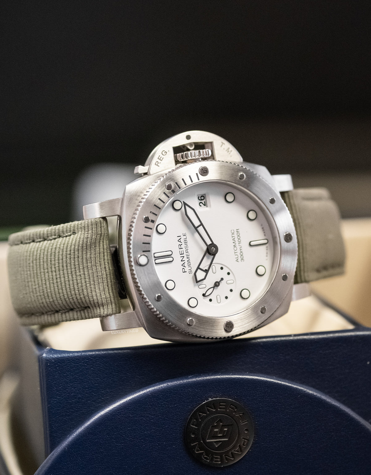 Panerai Submersible 42mm Mens Watch