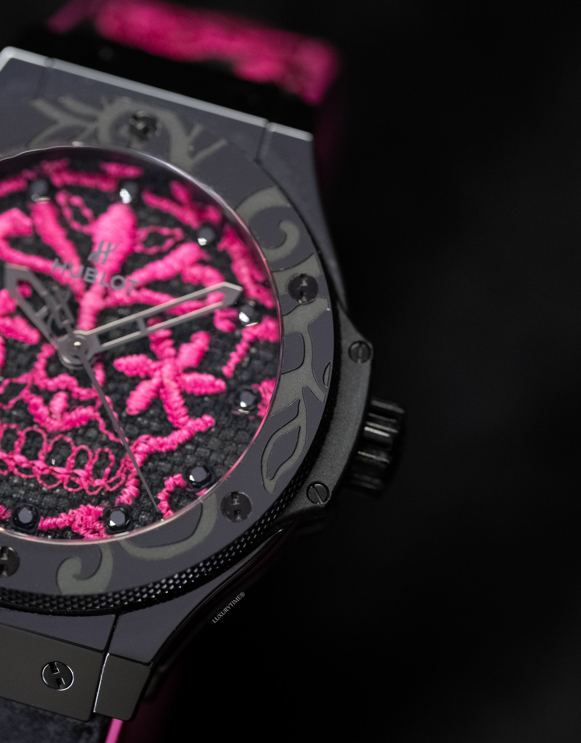Hublot Big Bang Broderie Sugar Skull Fluo Hot Pink Unisex Watch