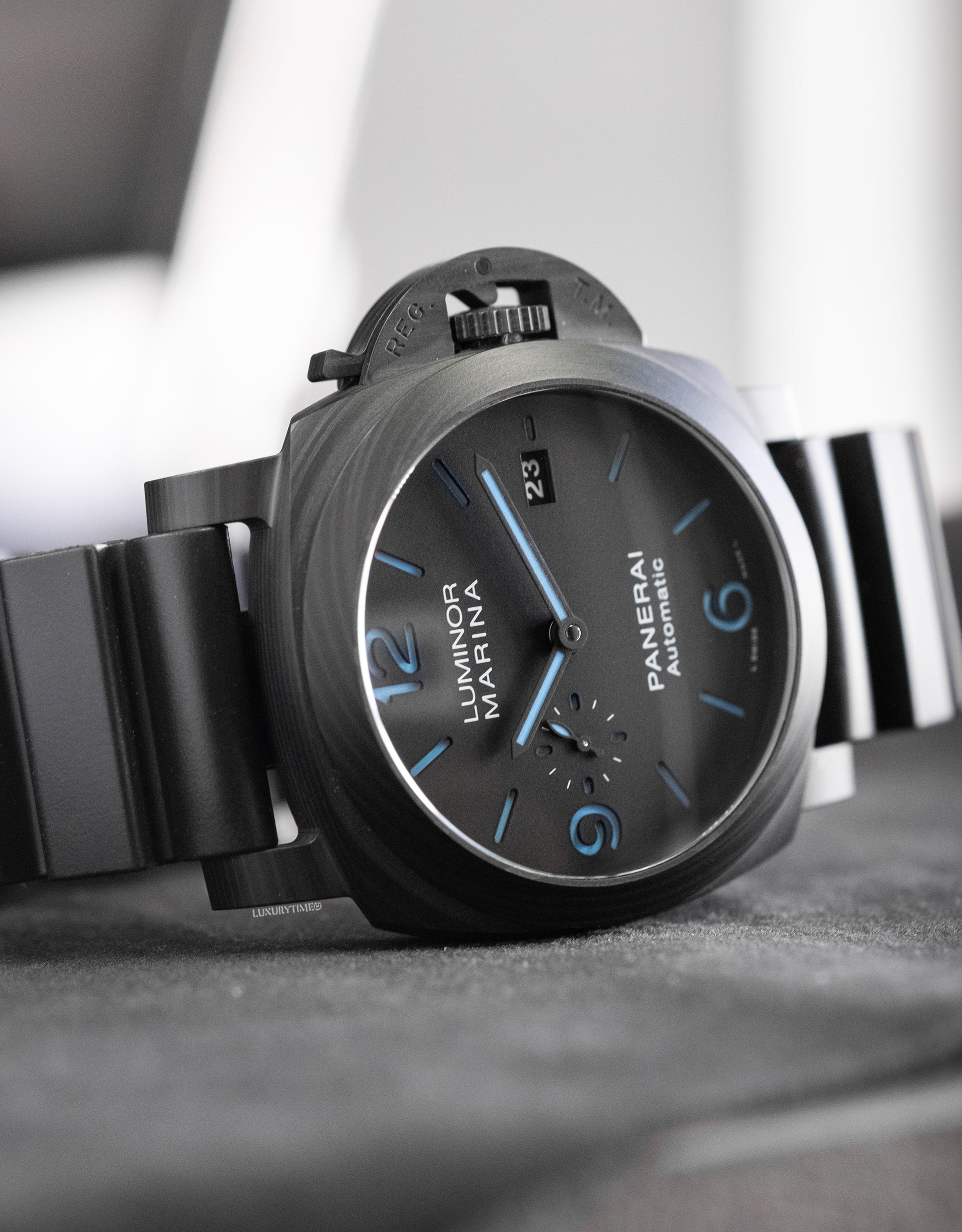 Panerai Luminor 1950 44 3 Days Automatic Carbotech Men's Watch
