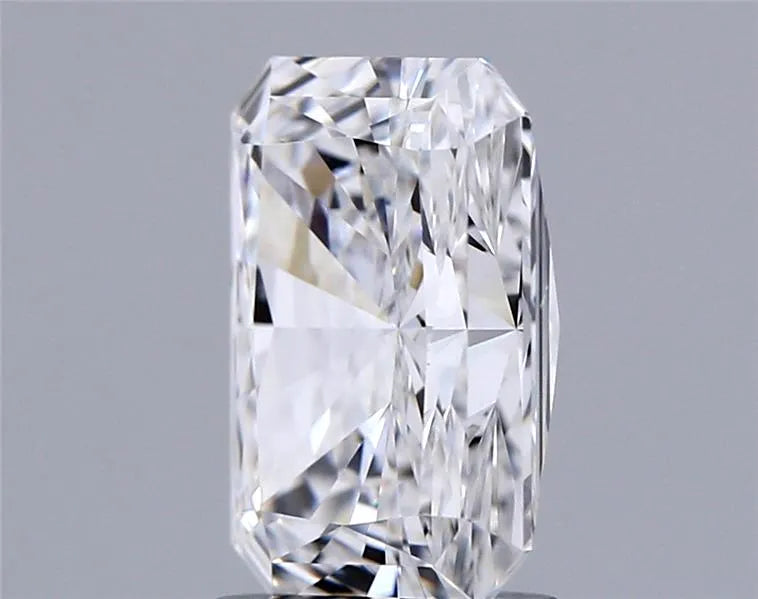 2.43ct Radiant Lab Grown Diamond (Colour D, Clarity VVS1, IGI)