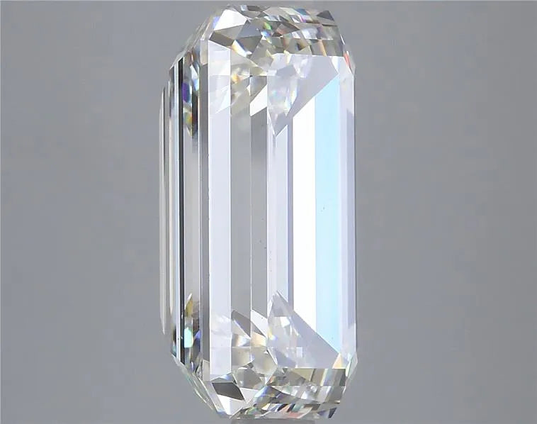 7.23ct Emerald Lab Grown Diamond (Colour H, Clarity VS2, IGI)