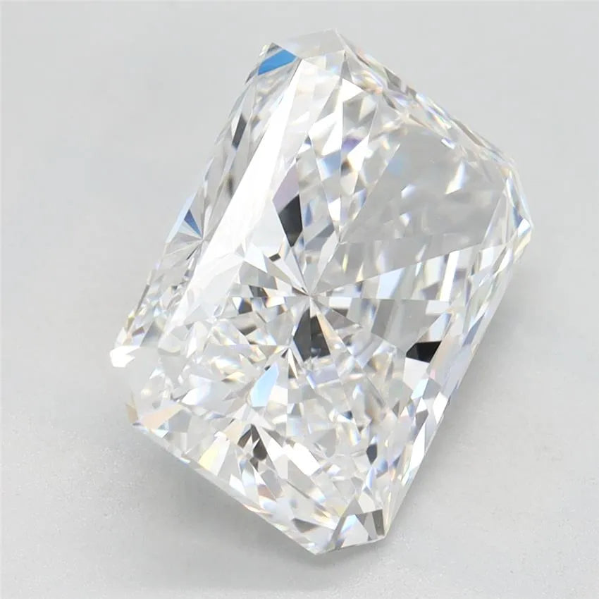 3.32ct Radiant Lab Grown Diamond (Colour D, Clarity VVS1, GIA)