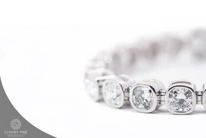 12.07CT Total Weight 9Ct White Gold Cushion Cut Tennis Bracelet