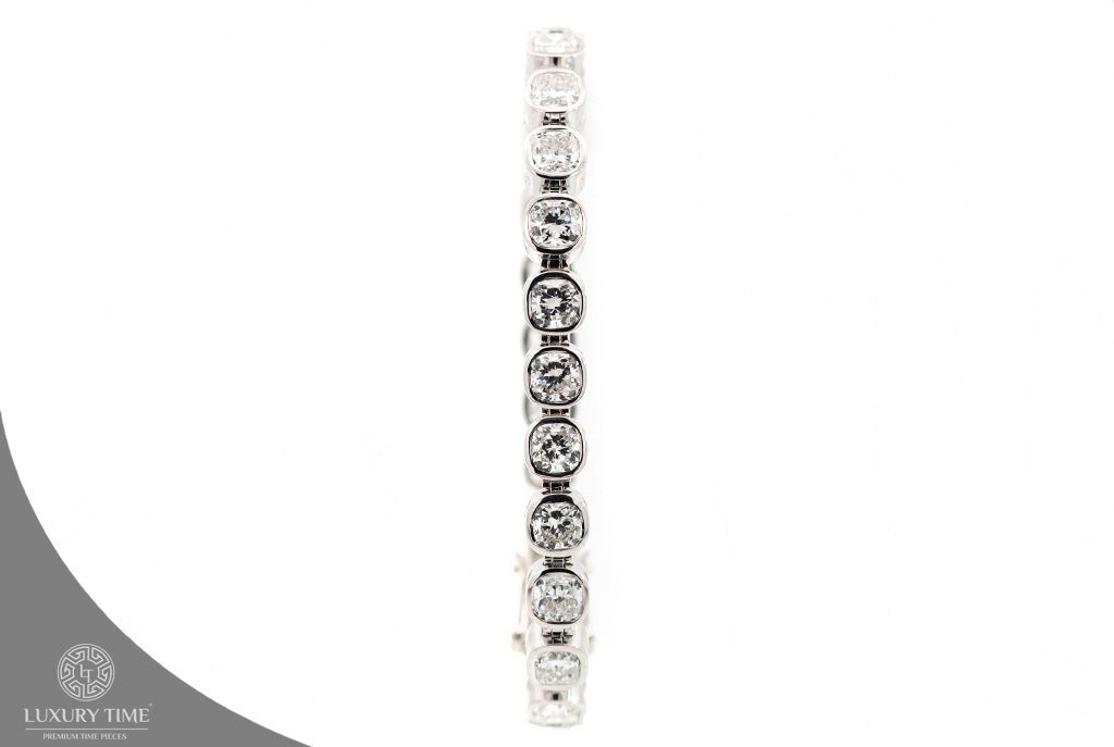 12.07CT Total Weight 9Ct White Gold Cushion Cut Tennis Bracelet - Lab Grown Diamonds