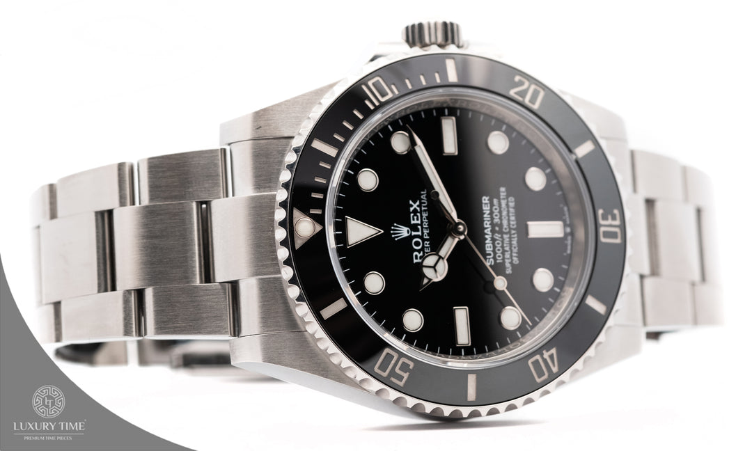 Rolex Oyster Perpetual Submariner 41mm Mens Watch