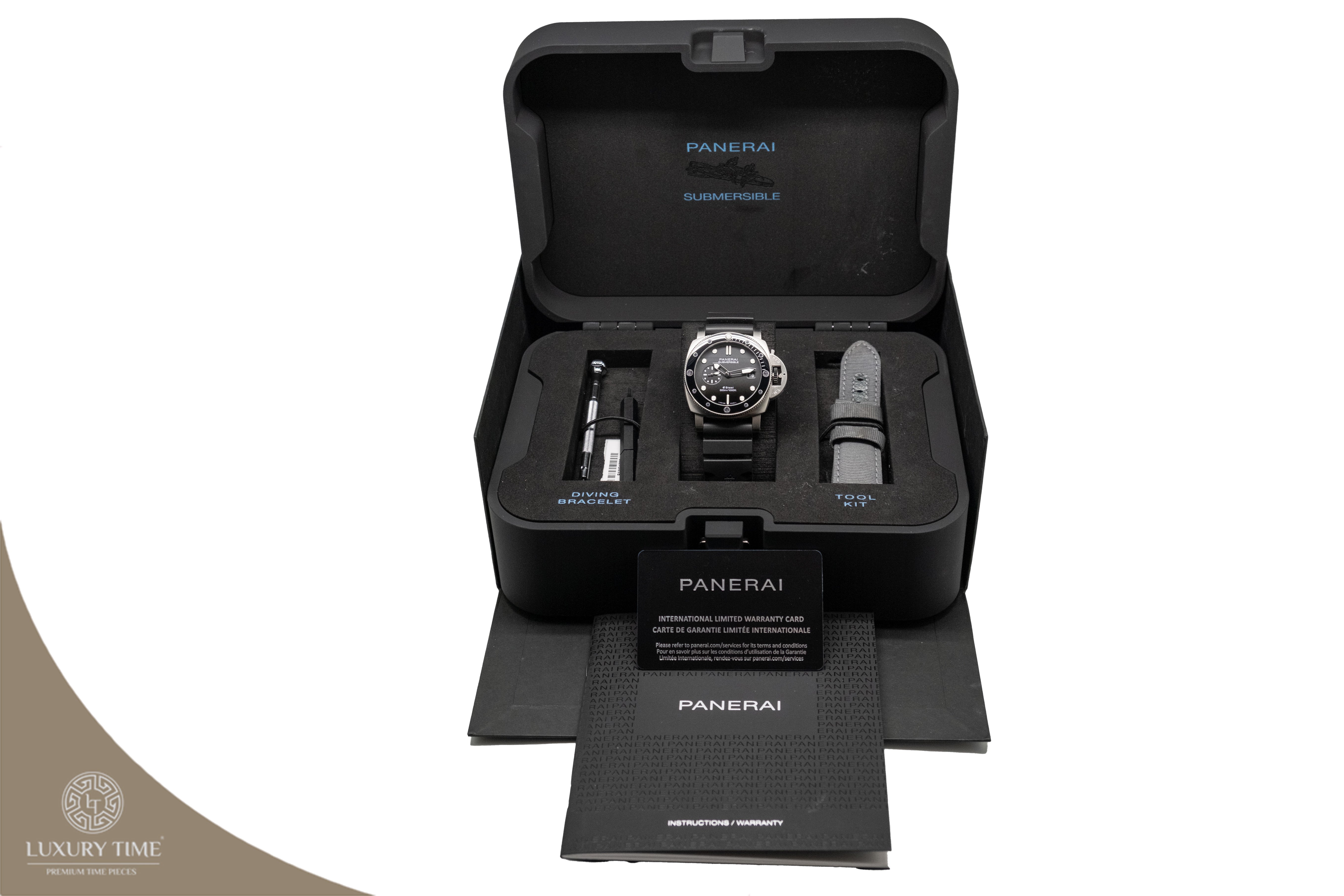 Panerai Submersible QuarantaQuattro Men's Watch