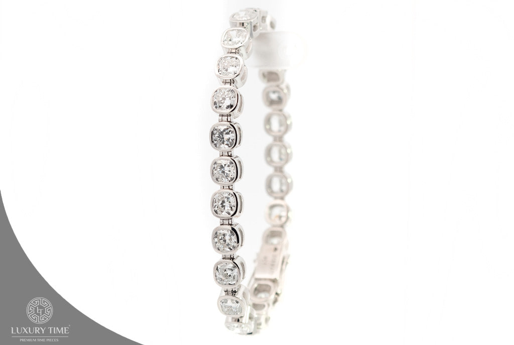 12.07CT Total Weight 9Ct White Gold Cushion Cut Tennis Bracelet - Lab Grown Diamonds