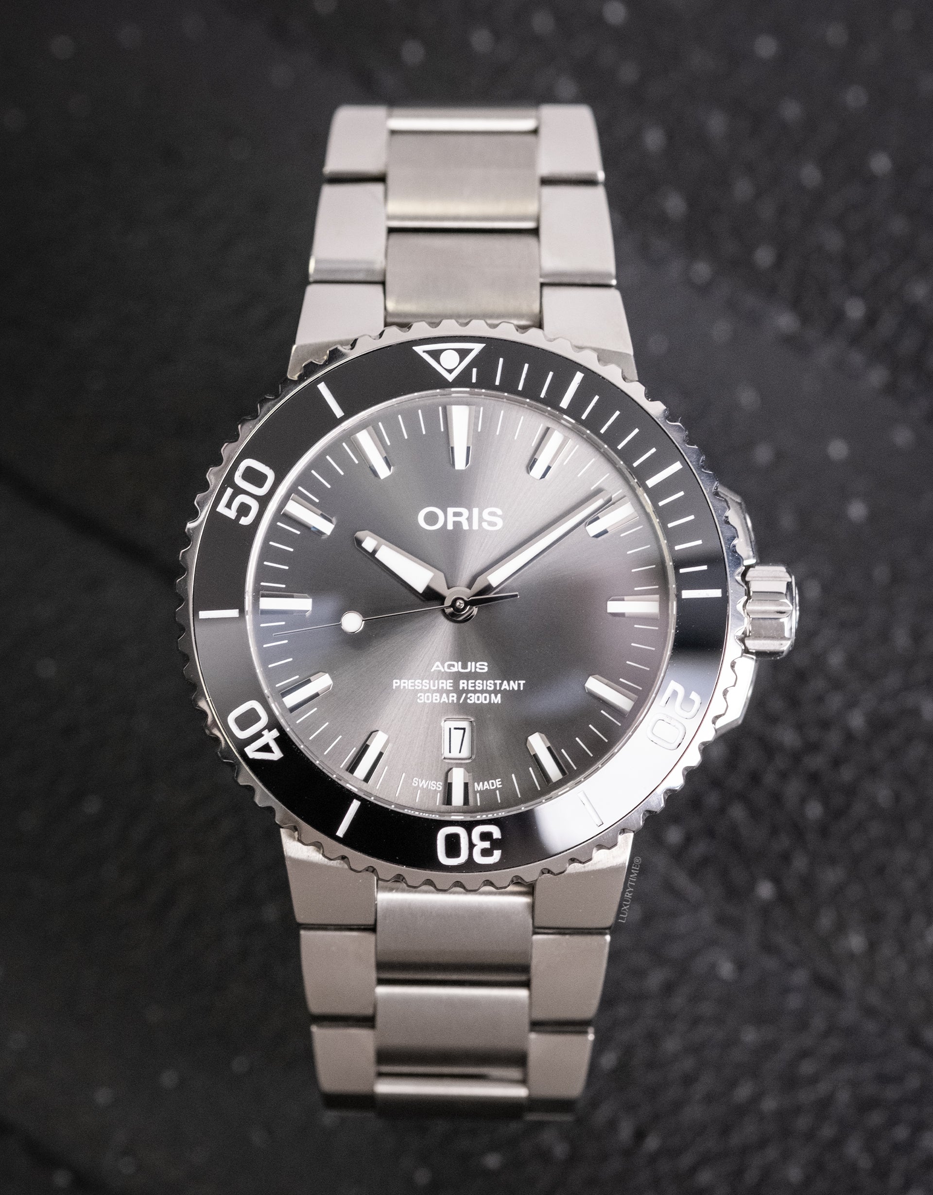 Oris Aquis Date Men's Watch
