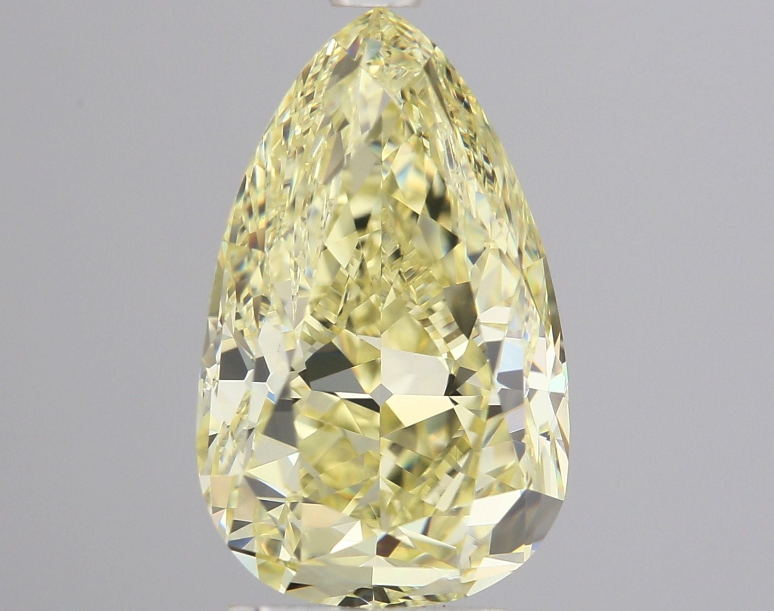 3.52ct Pear Natural Diamond (Colour Fancy Light Yellow, Clarity VVS2, GIA Certified)