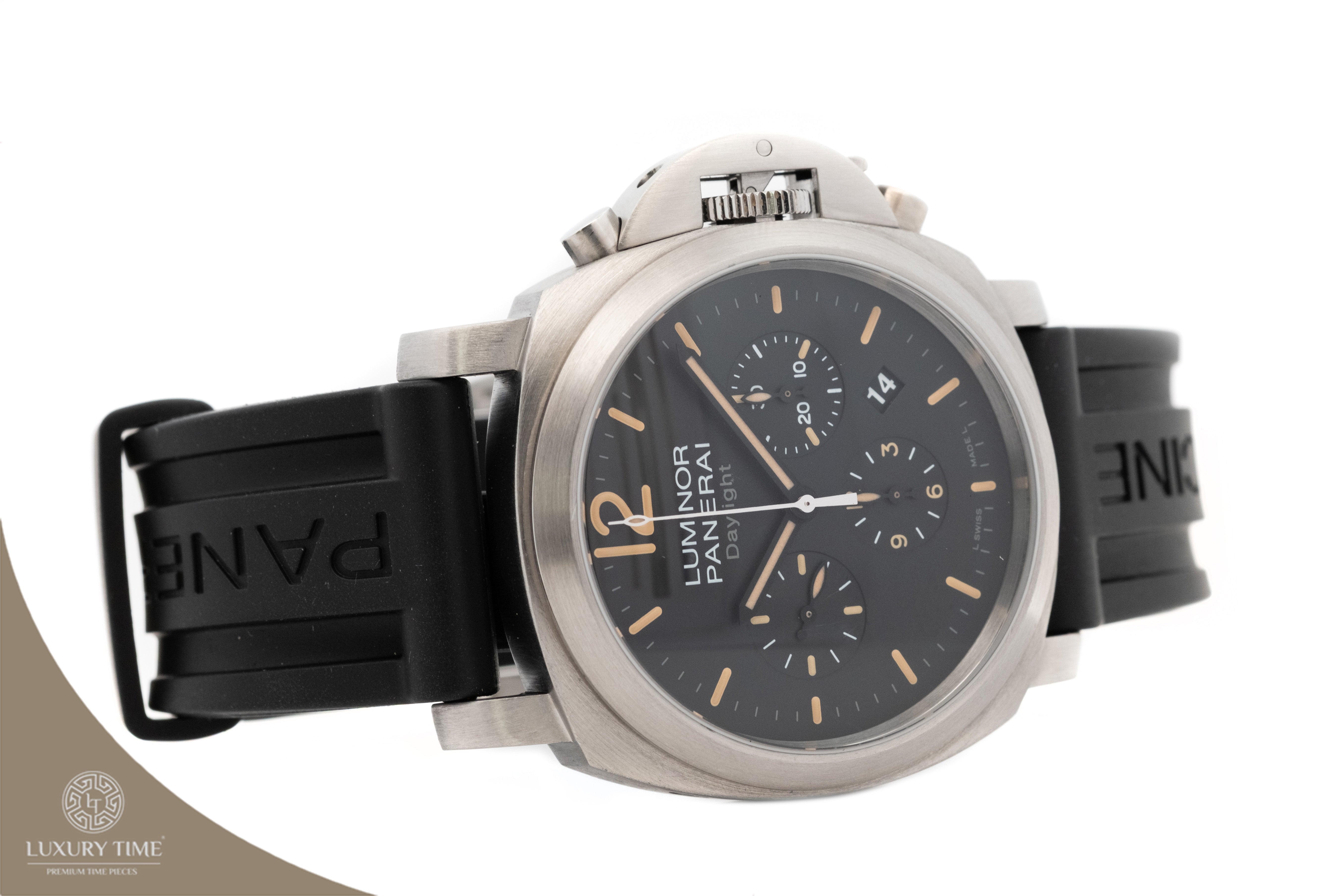 Panerai Luminor Chrono Daylight 44mm Mens Watch